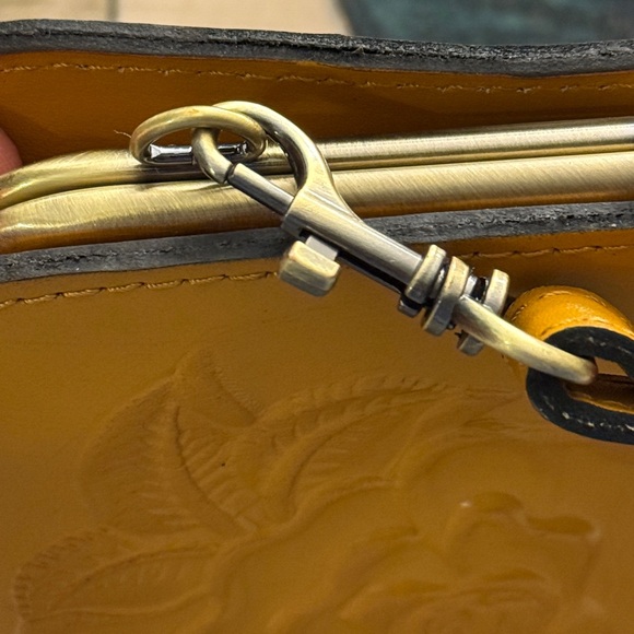 Patricia Nash Mango “Evangeline”Floral Embossed Crossbody/chain handle Bag NIB - Picture 9 of 16